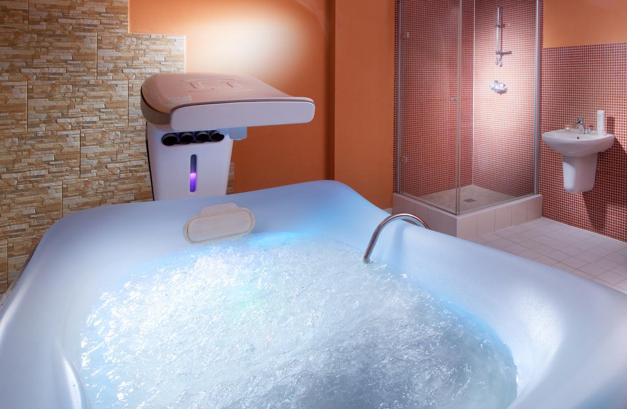 Lipno Wellness - Frymburk Hotel Private Family Room Dış mekan fotoğraf